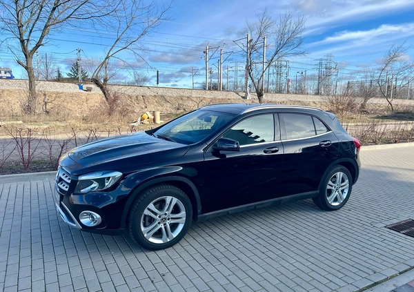 Mercedes-Benz GLA cena 110000 przebieg: 29900, rok produkcji 2019 z Warszawa małe 301